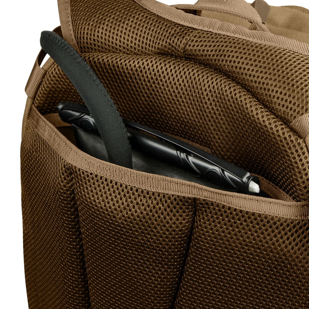 COMMUTER BACKPACK 26L | EXCLUSIVE